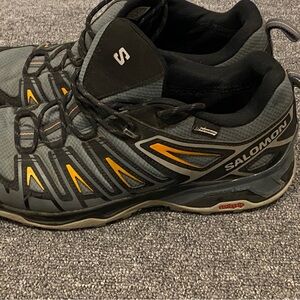 Salomon Men's Gray and Orange Trail Running/Hiking Shoes Mens size 9